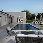 Holiday home Nia Krsan